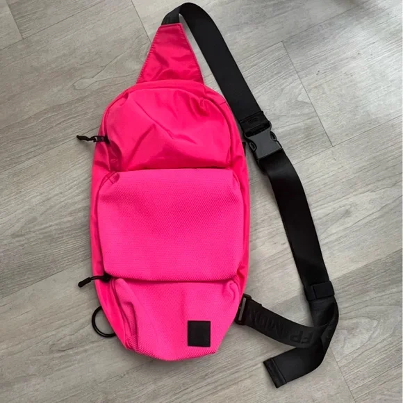 FP movement Dribble Pocket Sling Bag, Spicy Pink NWOT - Picture 9 of 11